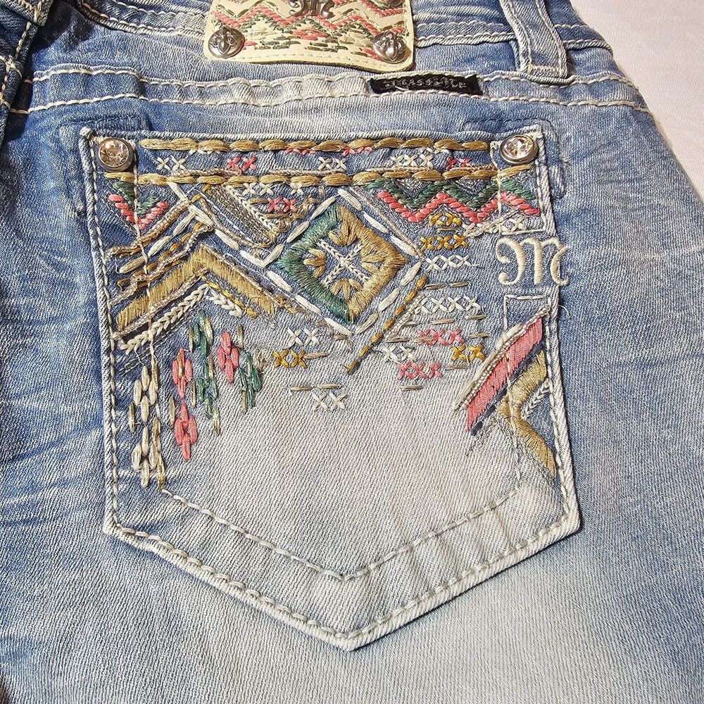 Miss Me Embroidered Boot Cut Jeans - 32x34 - Geometric Aztec Pattern - Picture 10 of 16